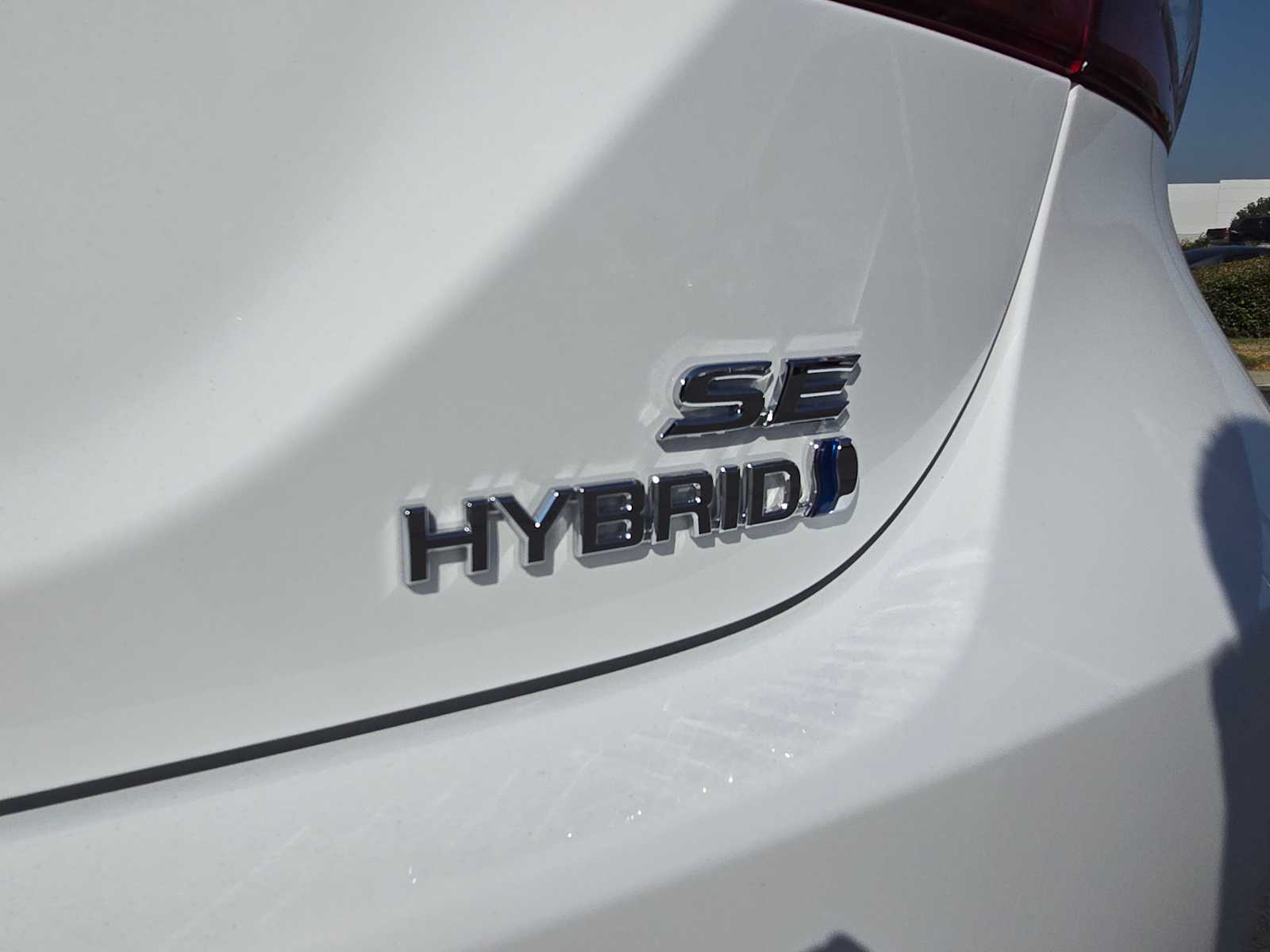 2024 Toyota Camry Hybrid SE 13