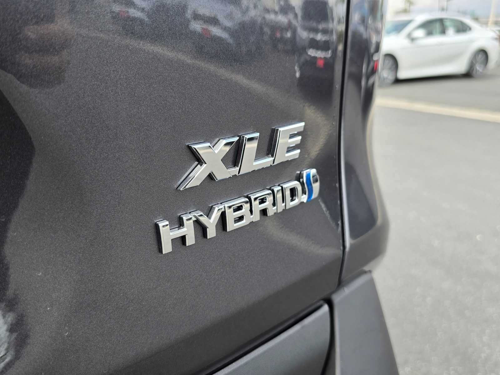 2024 Toyota RAV4 Hybrid XLE Premium 13