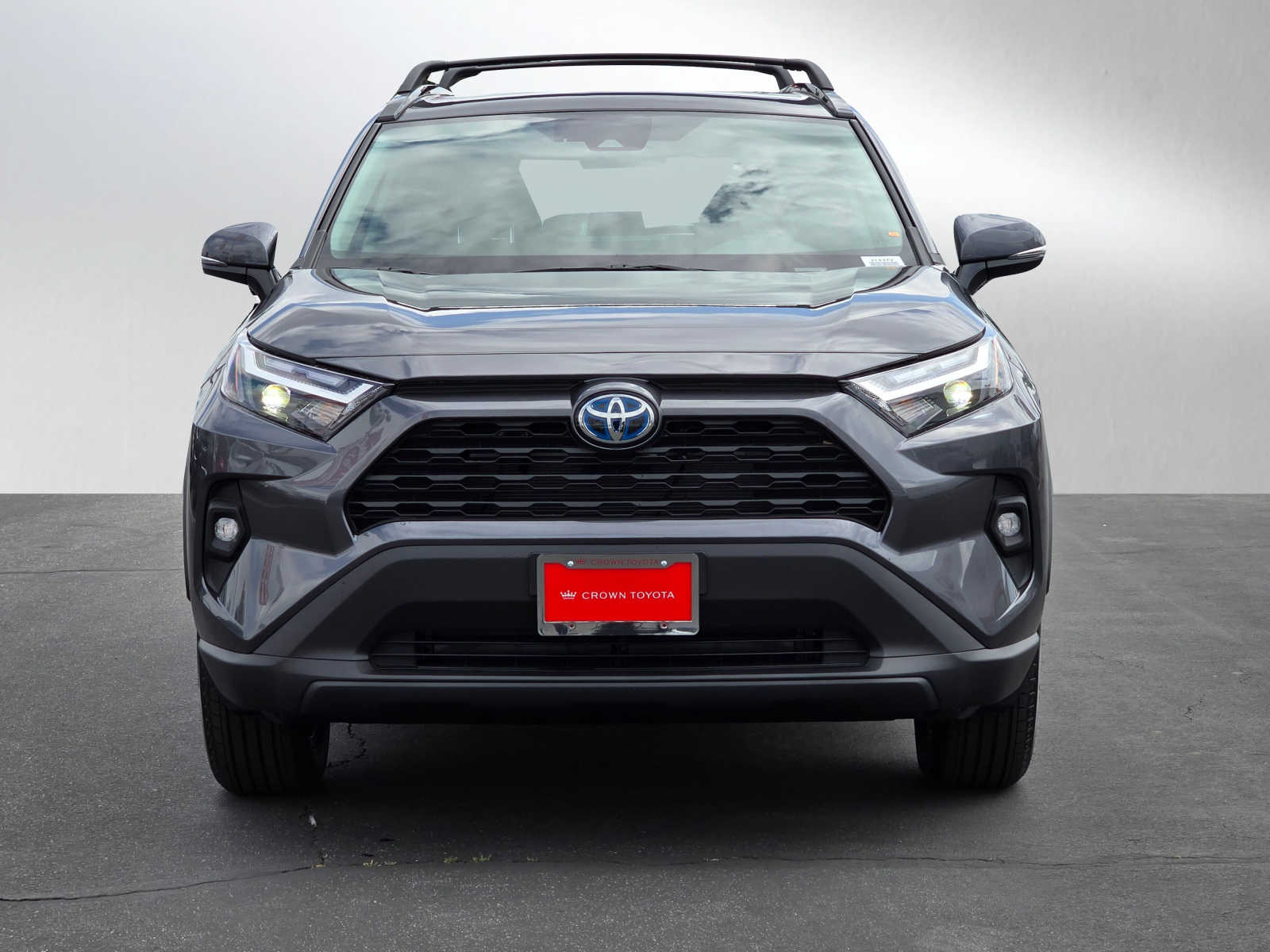 2024 Toyota RAV4 Hybrid XLE Premium 8