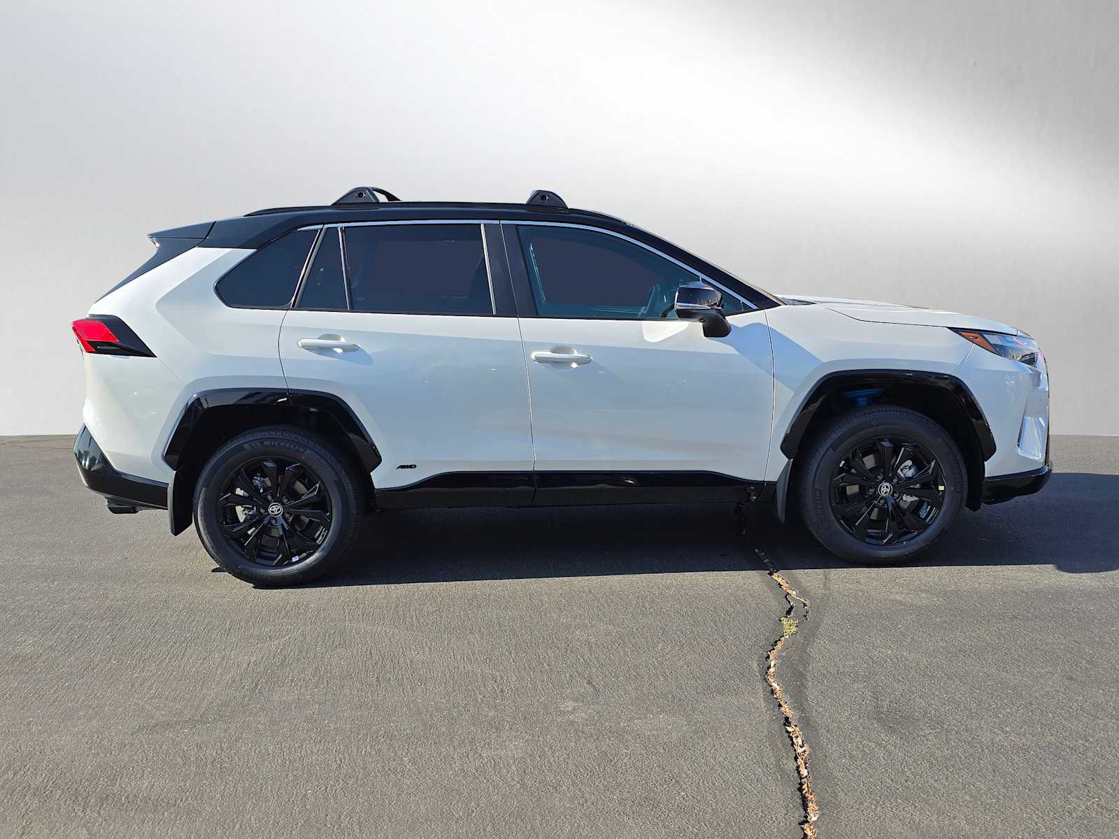 2024 Toyota RAV4 Hybrid XSE 6