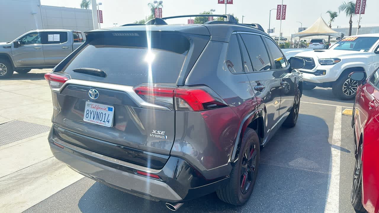 2021 Toyota RAV4 Hybrid XSE 3