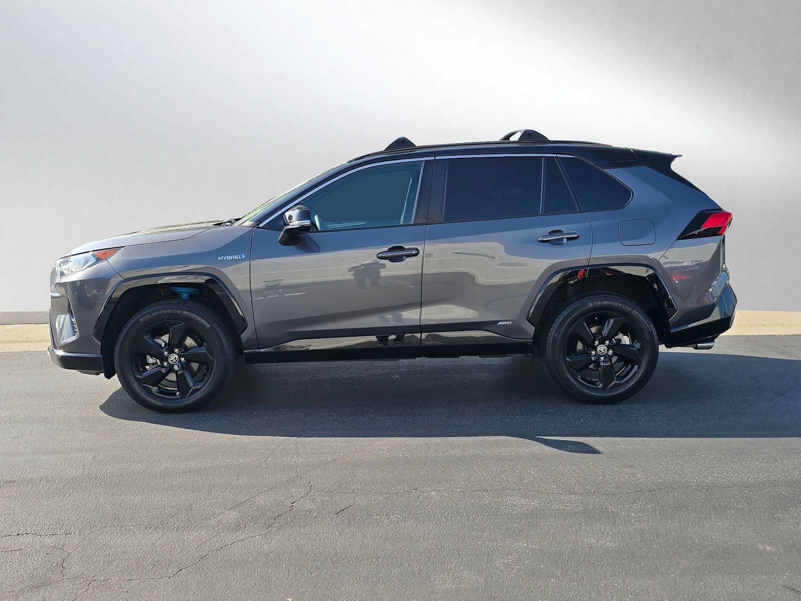 2021 Toyota RAV4 Hybrid XSE 2