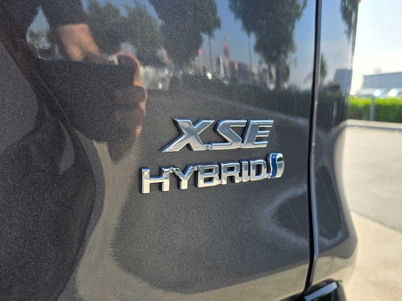 2021 Toyota RAV4 Hybrid XSE 13