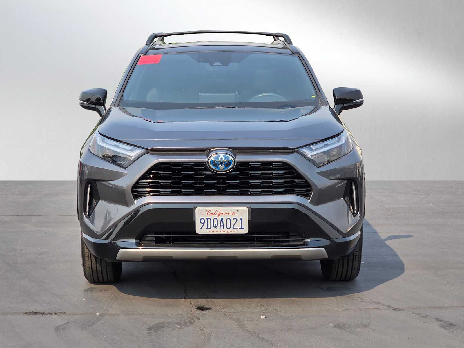 2022 Toyota RAV4 Hybrid XSE 8