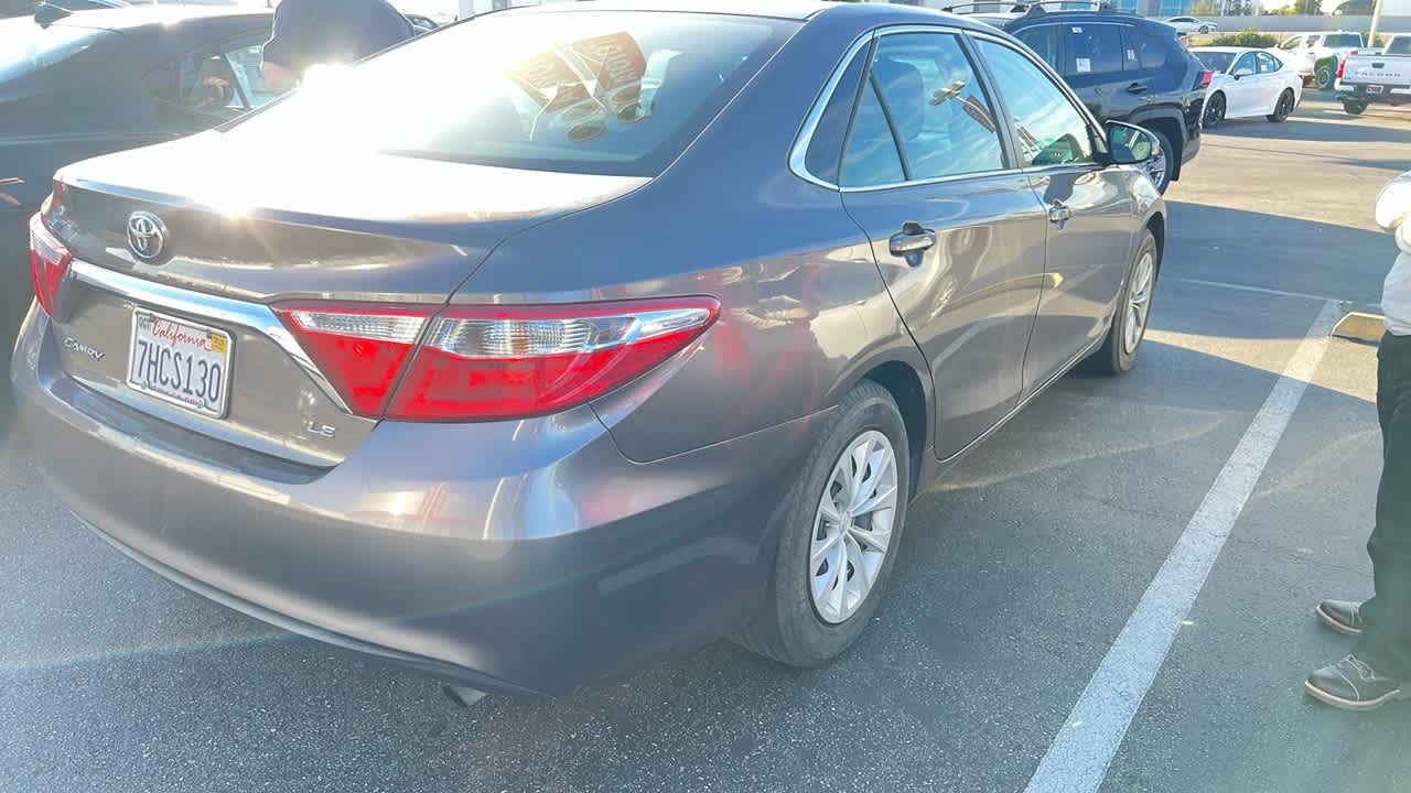 2015 Toyota Camry LE 2