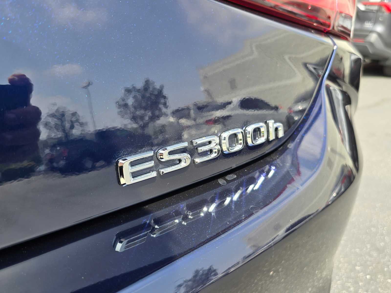 2023 Lexus ES  13