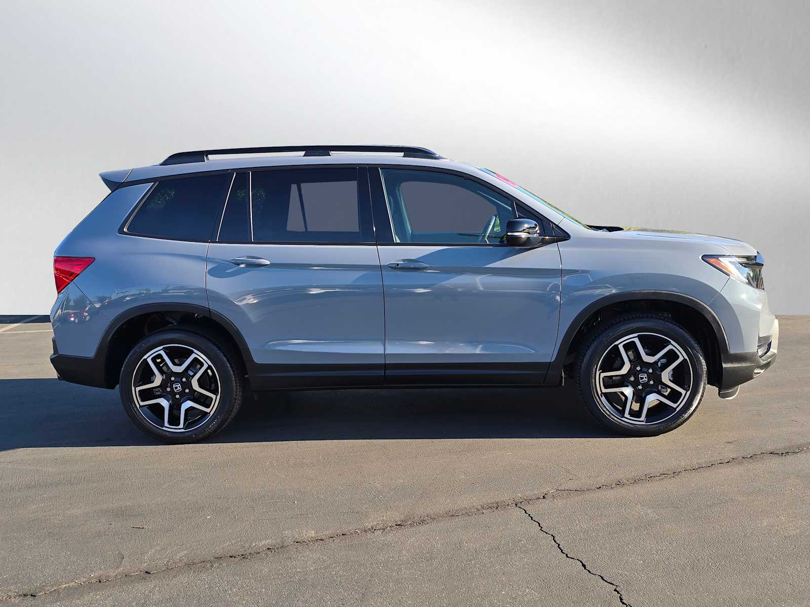 2023 Honda Passport Elite 6