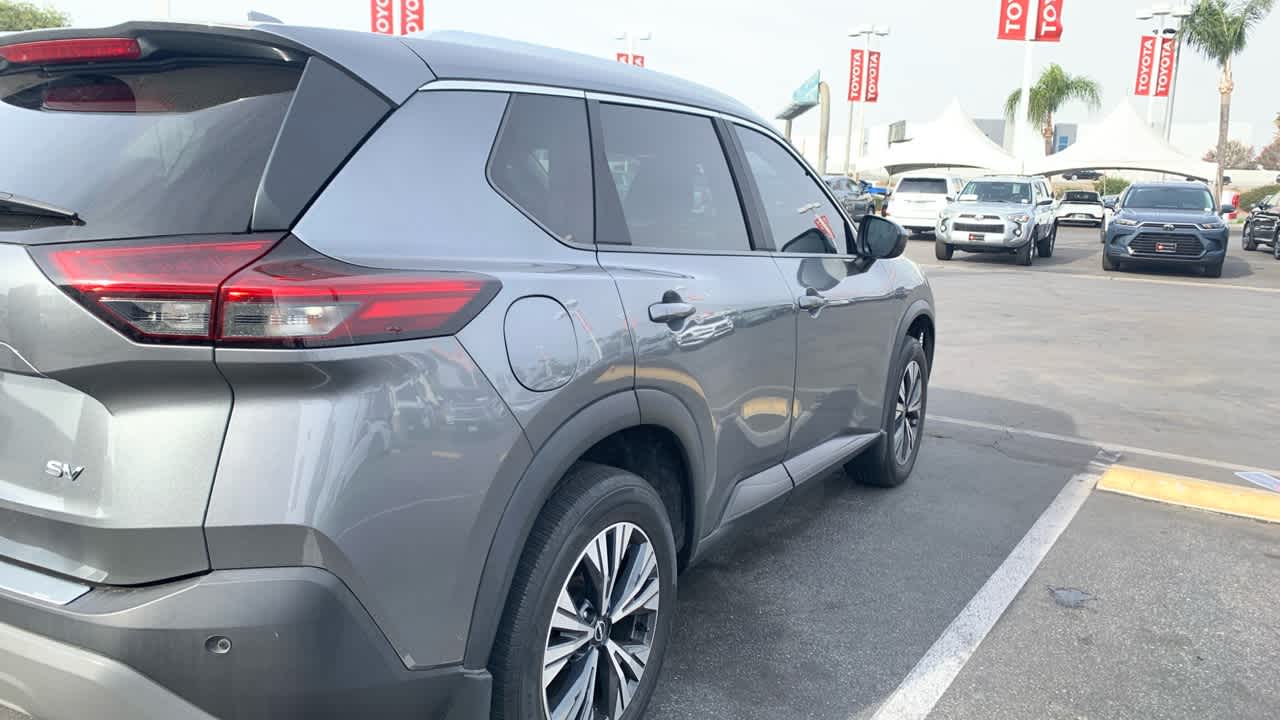 2023 Nissan Rogue SV 2