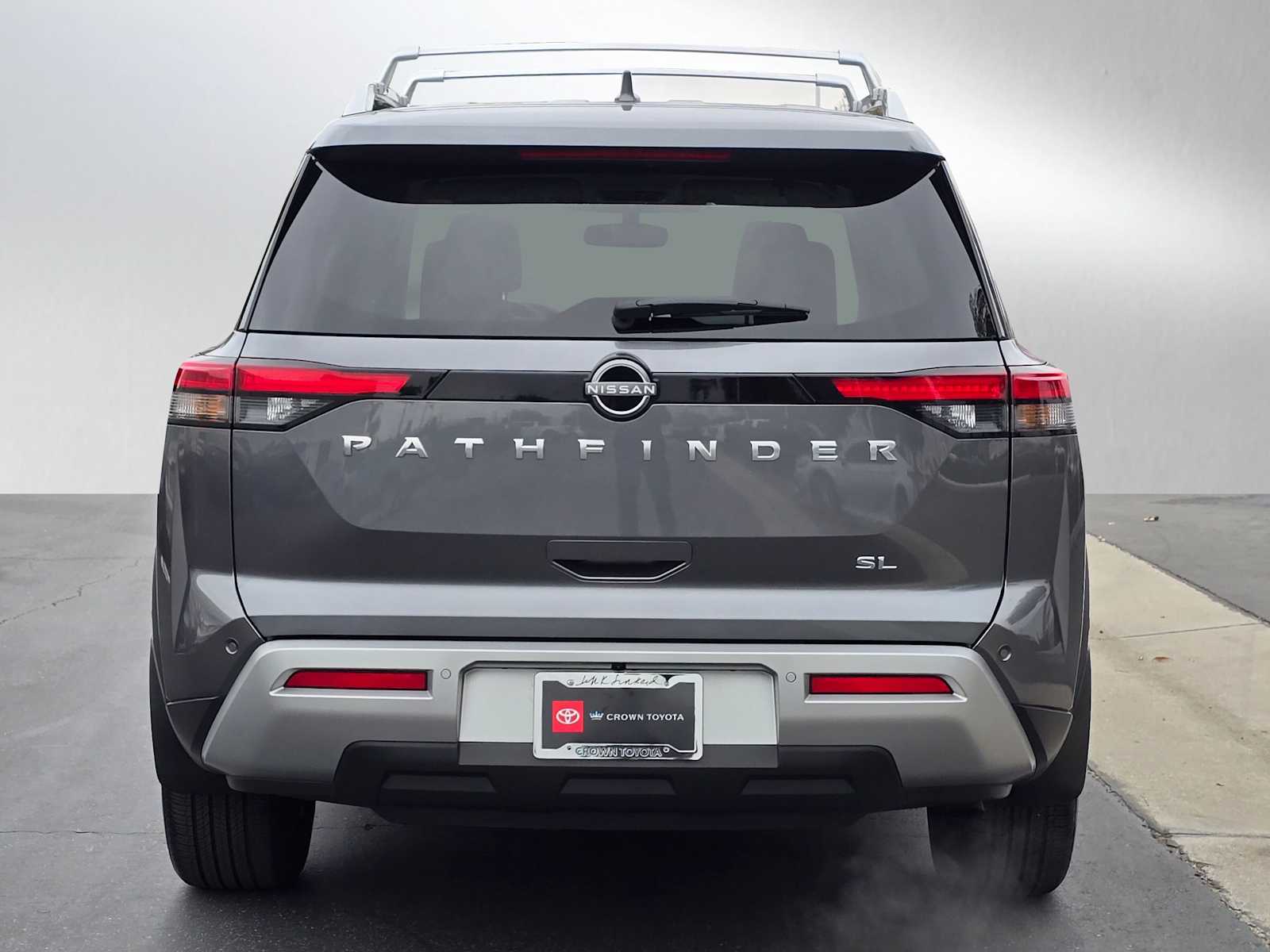 2022 Nissan Pathfinder SL 4