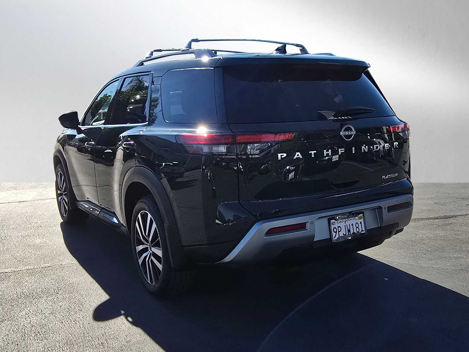 2023 Nissan Pathfinder Platinum 3