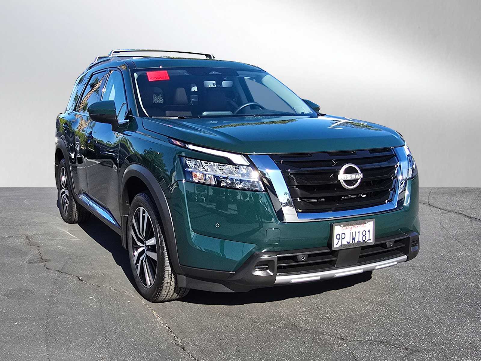 2023 Nissan Pathfinder Platinum 7