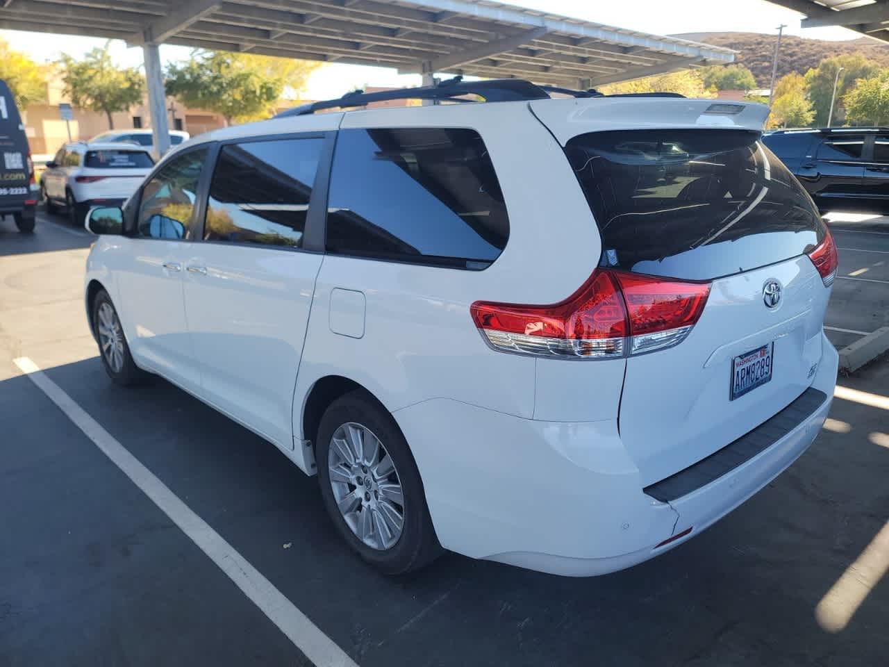 2014 Toyota Sienna XLE 5