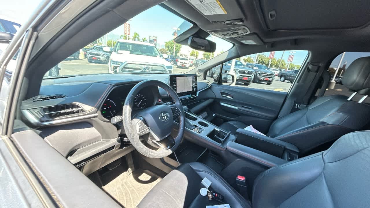 2021 Toyota Sienna XSE 4