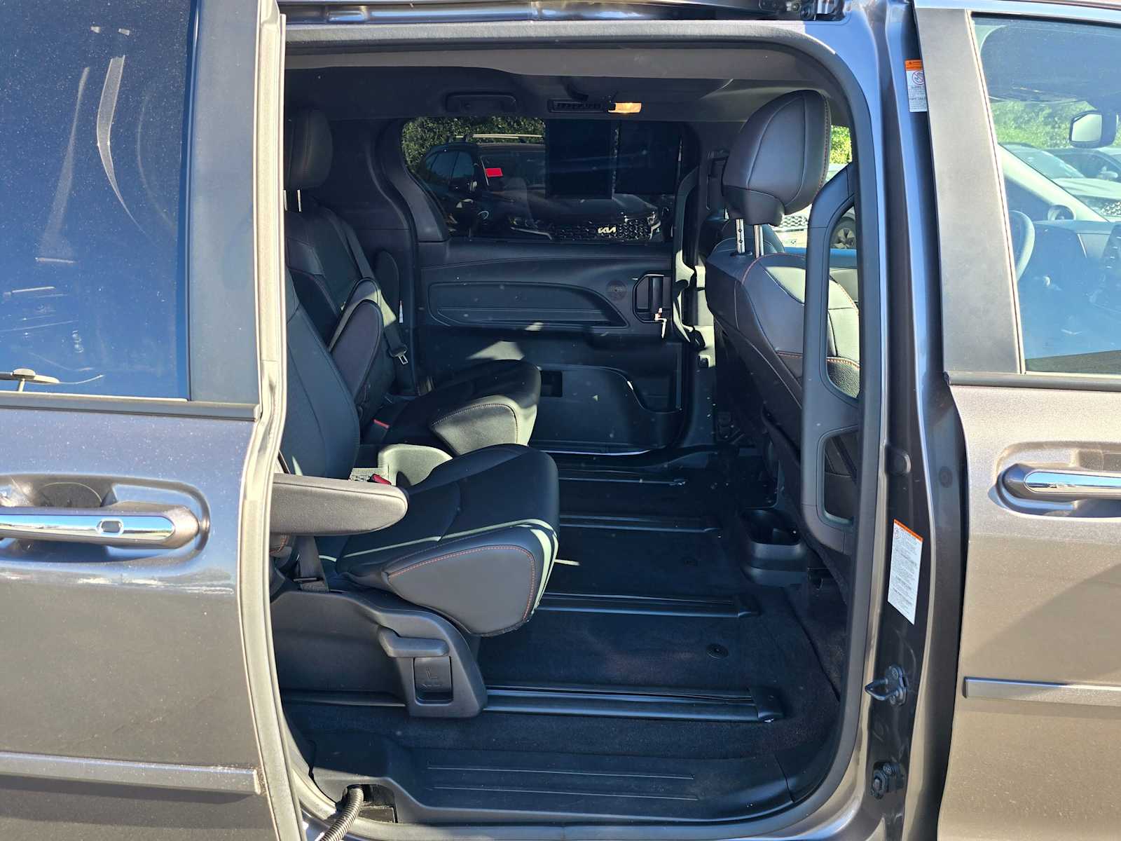 2022 Toyota Sienna XSE 12