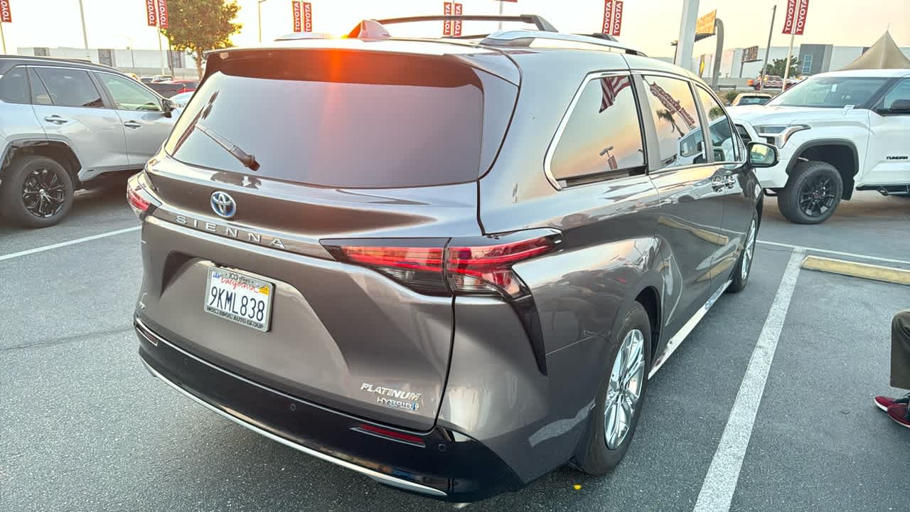 2024 Toyota Sienna Platinum 2