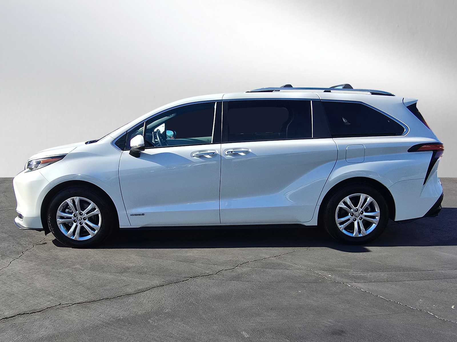 2021 Toyota Sienna Platinum 2