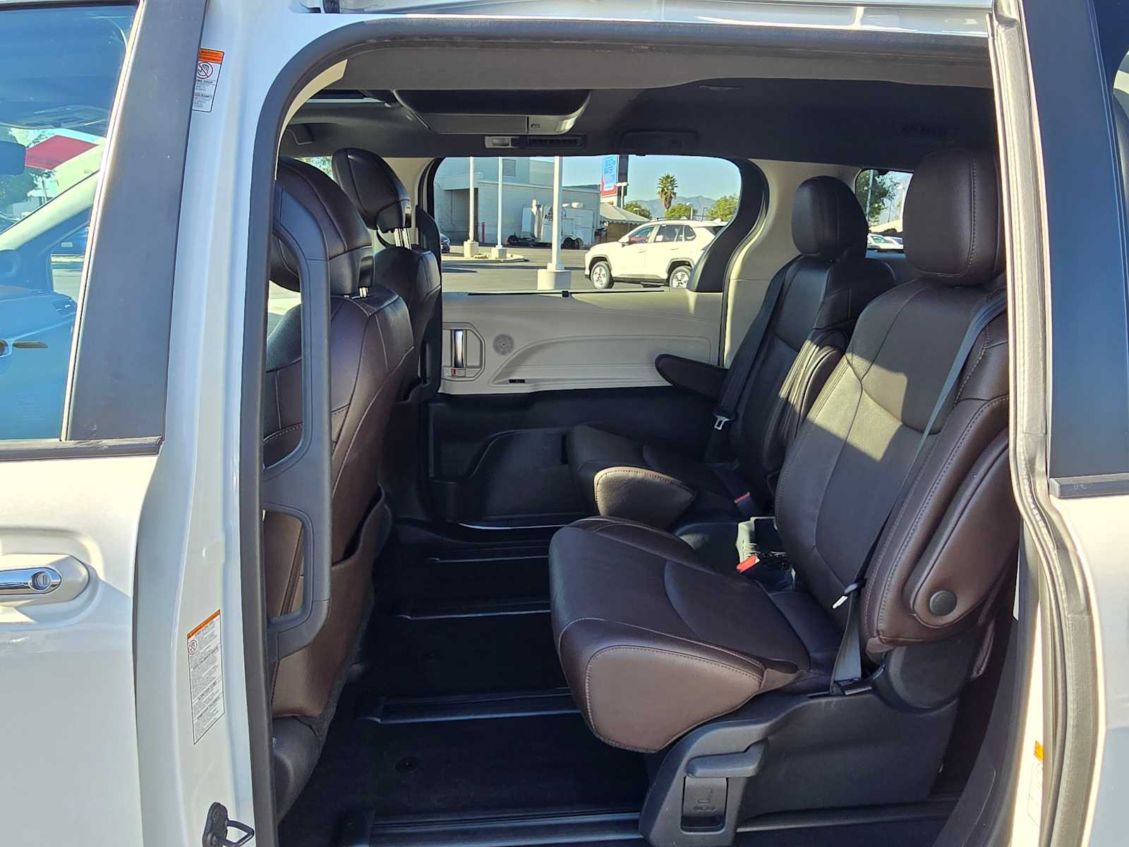 2021 Toyota Sienna Platinum 17