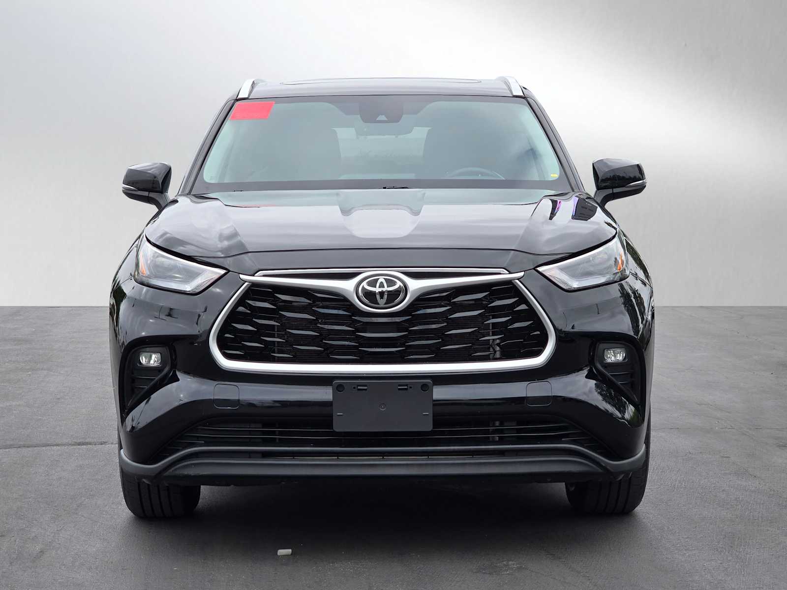 2022 Toyota Highlander XLE 8