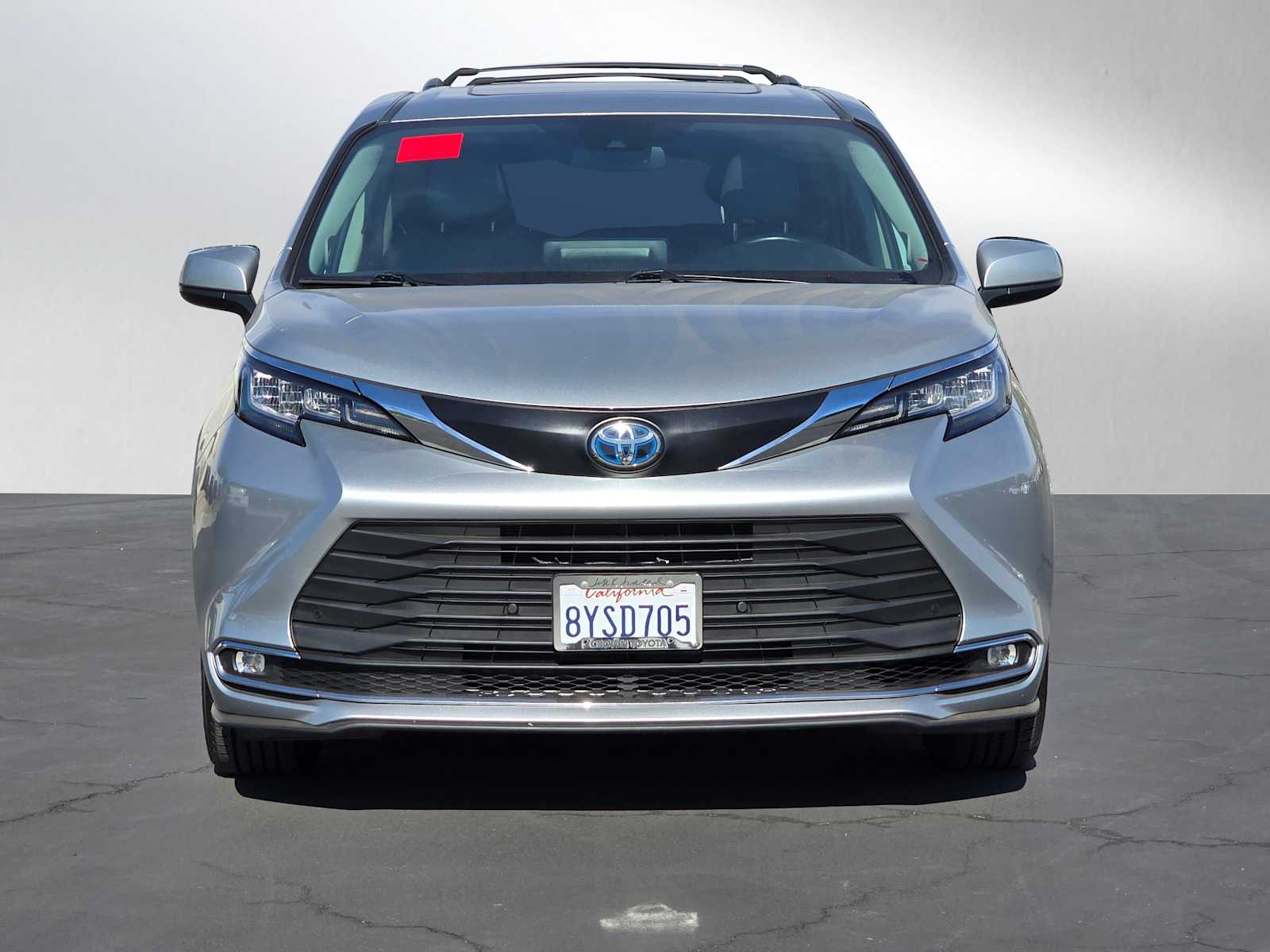 2022 Toyota Sienna XLE 8