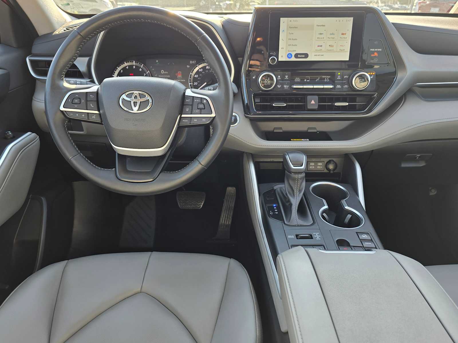 2023 Toyota Highlander XLE 20