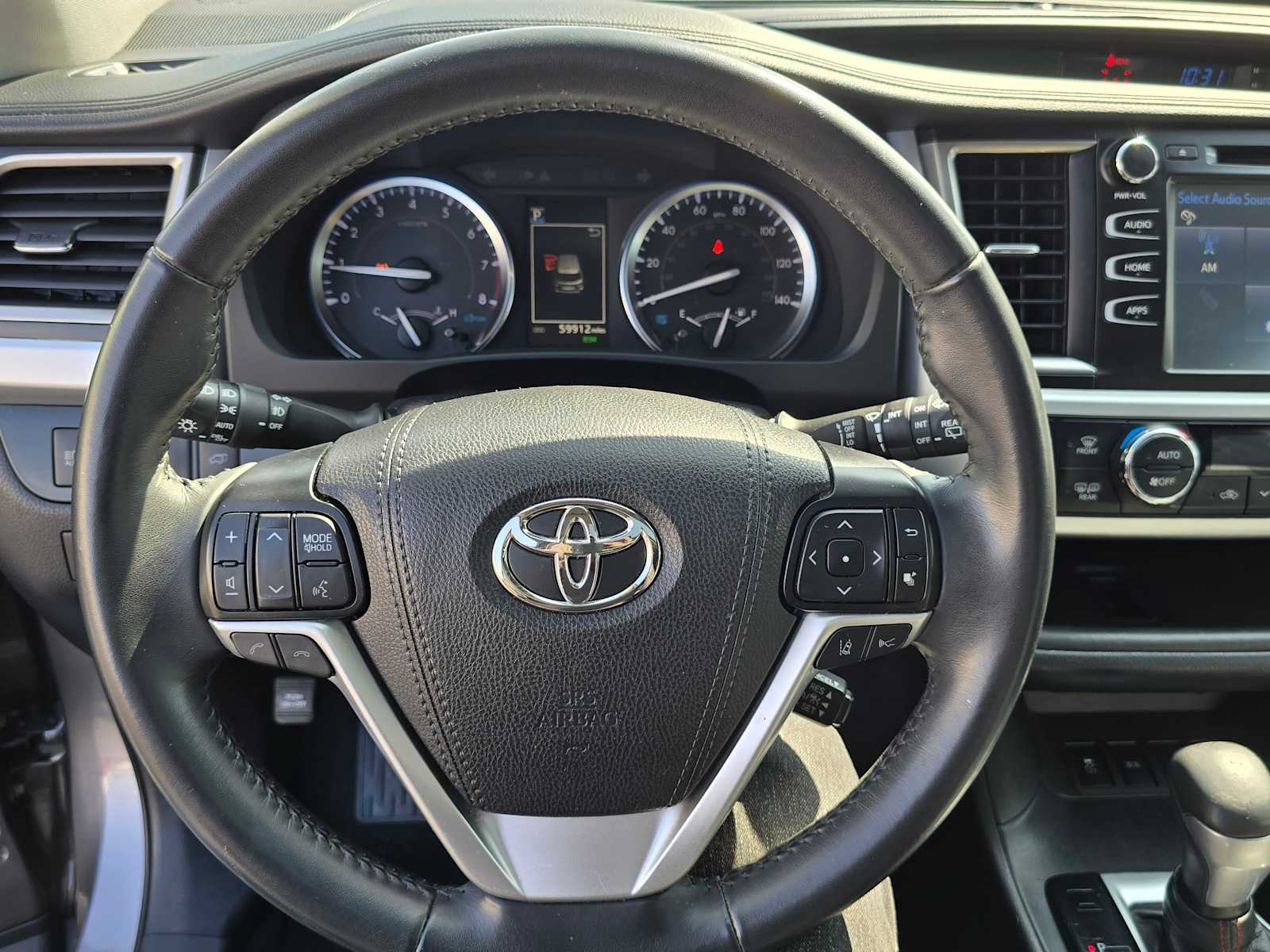 2019 Toyota Highlander SE 24