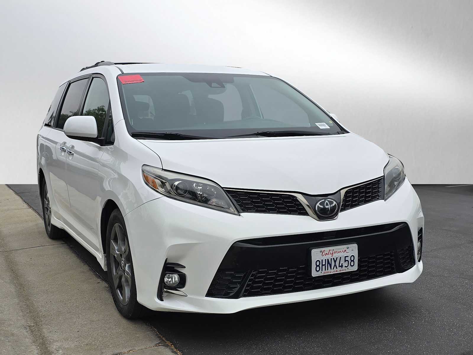 2019 Toyota Sienna SE 7