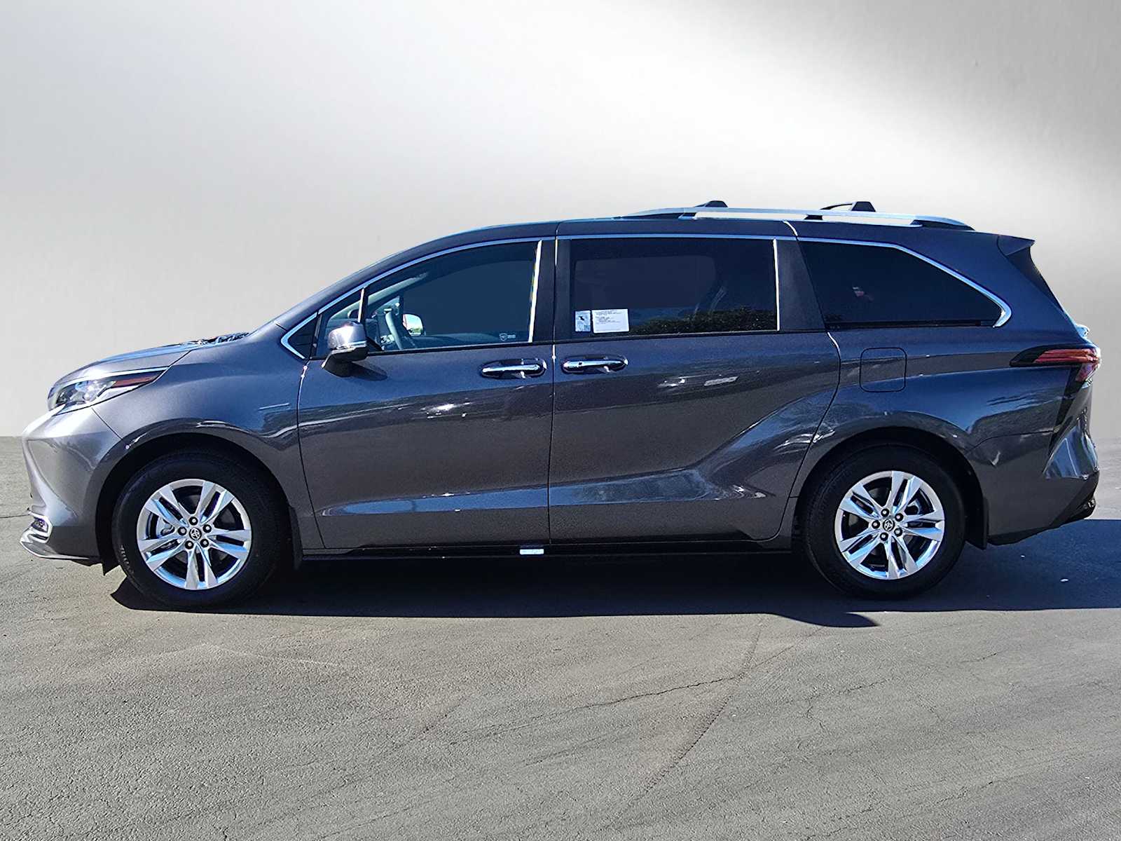 2025 Toyota Sienna Limited 2