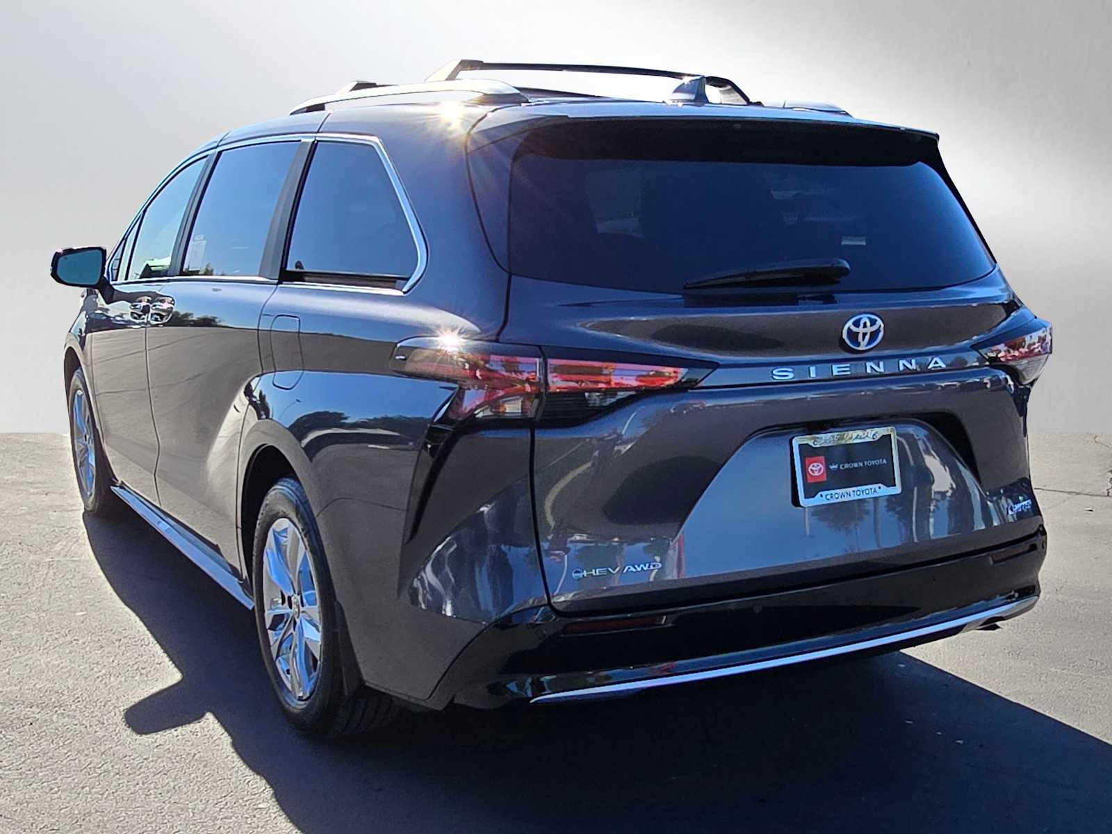 2025 Toyota Sienna Limited 3