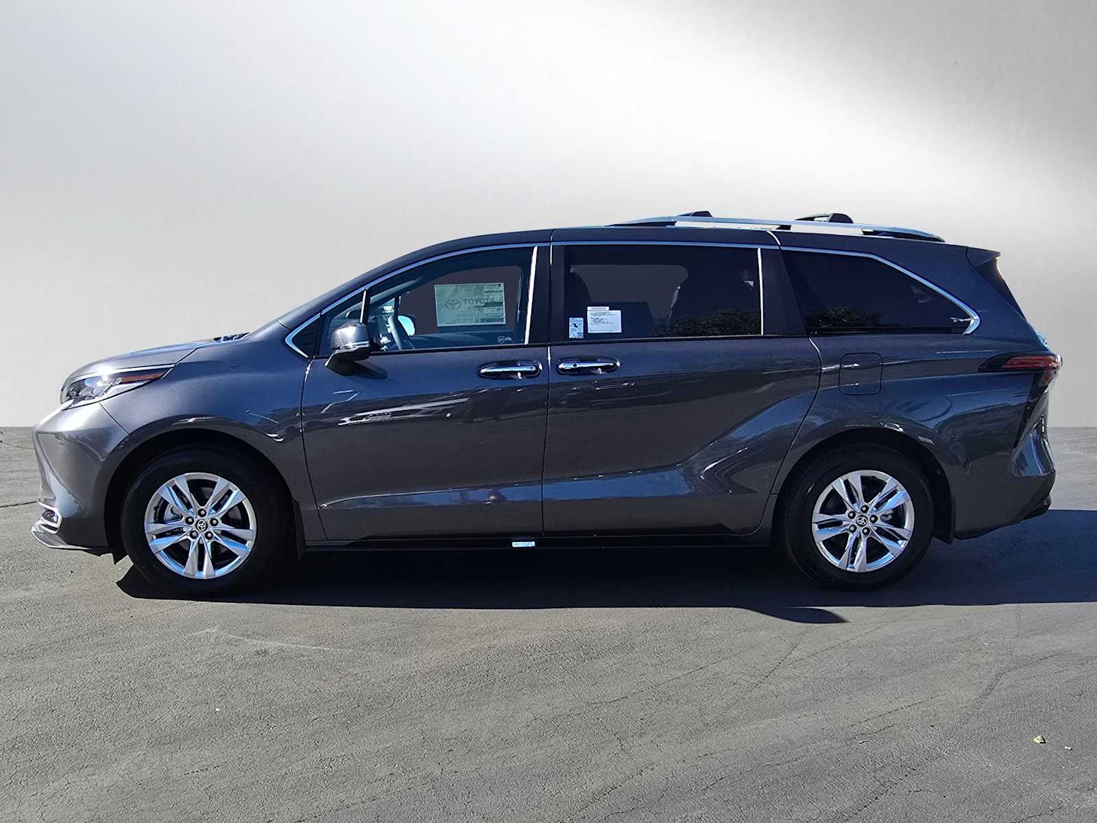 2025 Toyota Sienna Limited 2