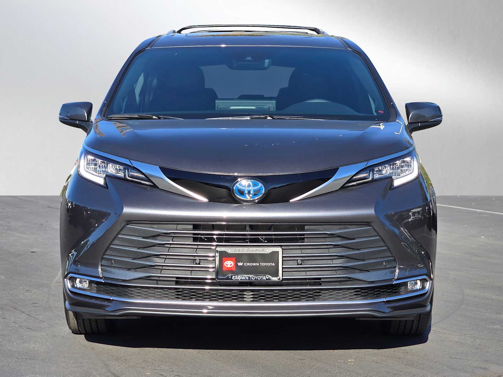 2025 Toyota Sienna Limited 8