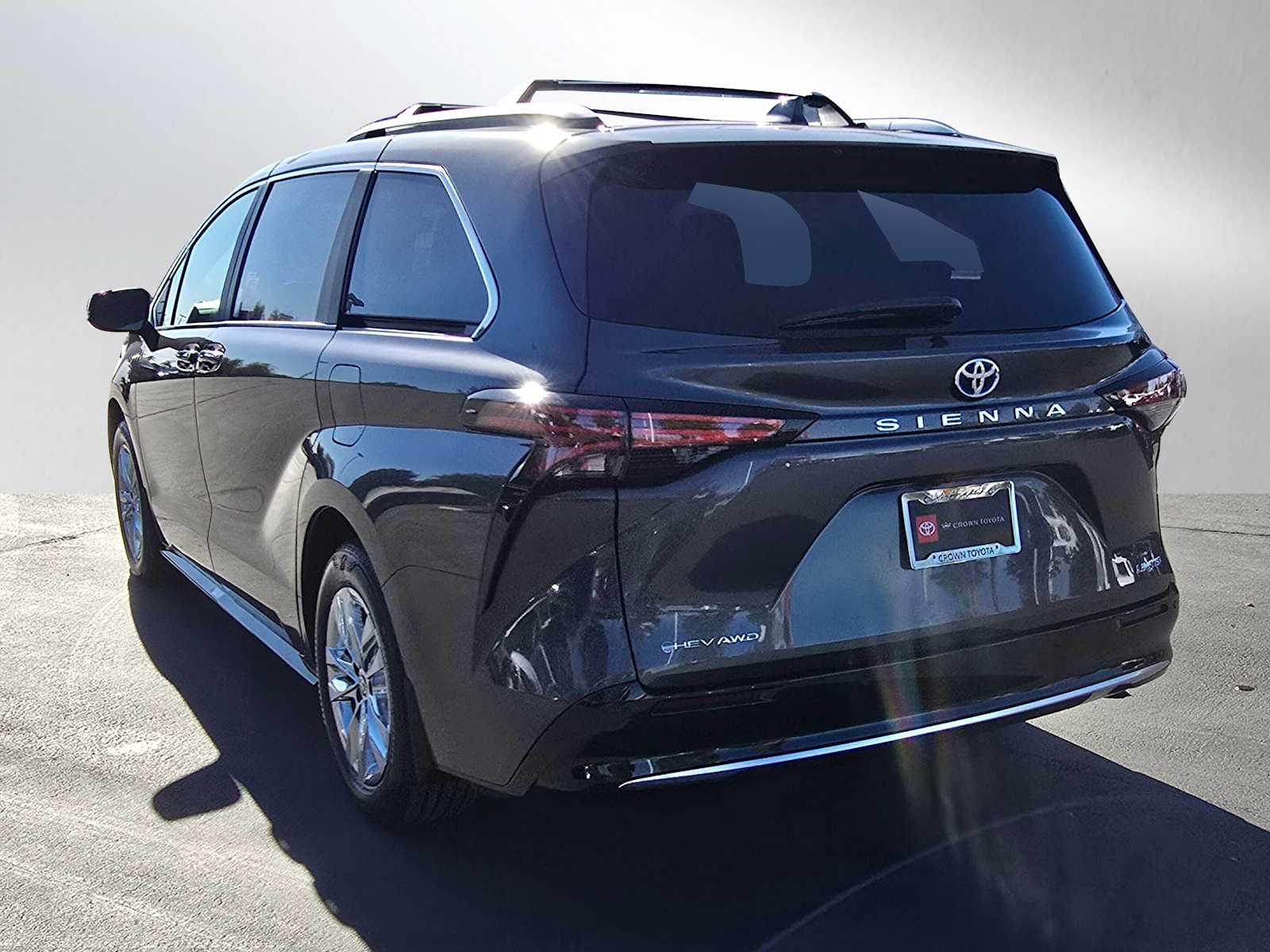 2025 Toyota Sienna Limited 3