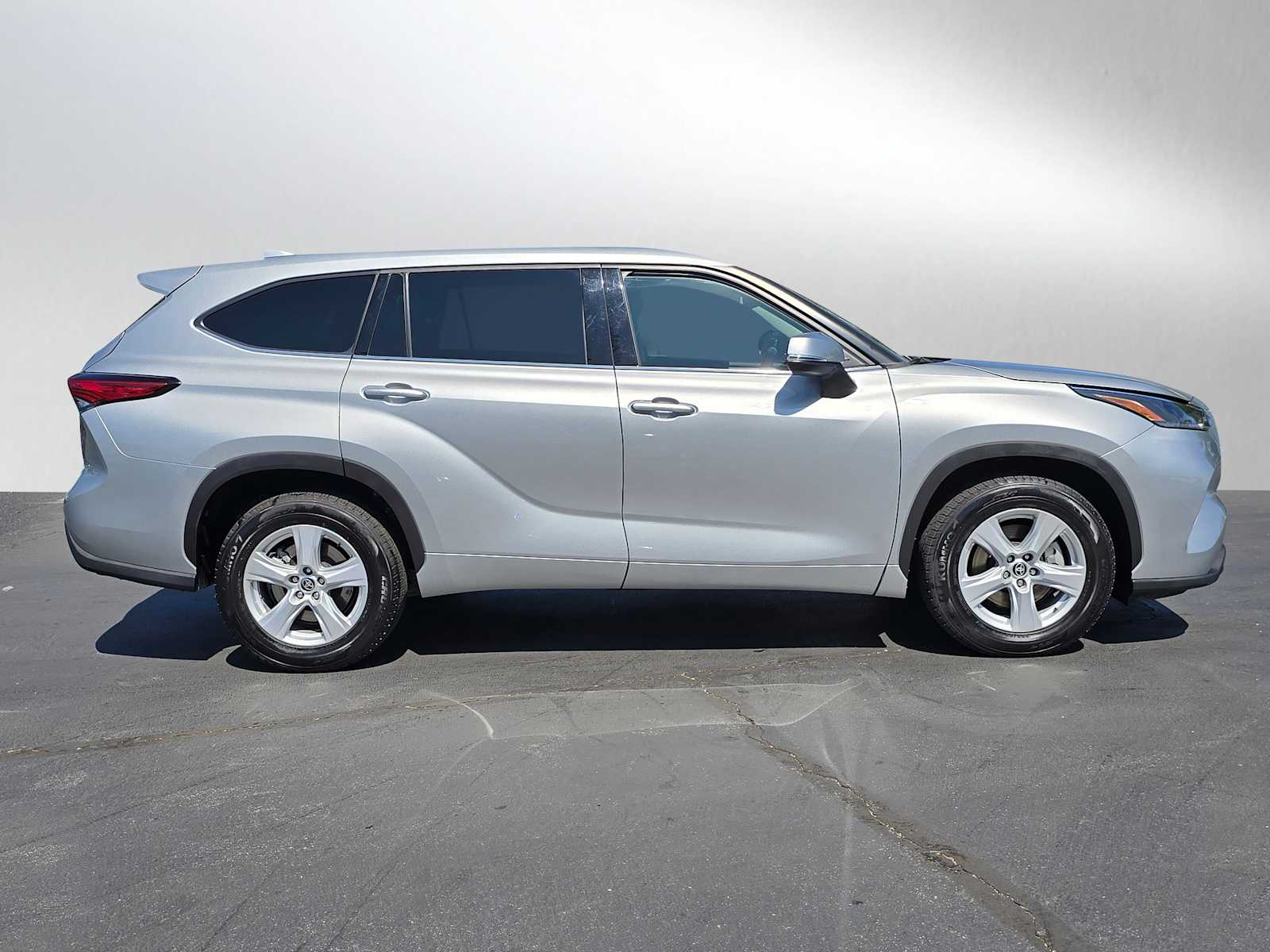 2021 Toyota Highlander LE 6