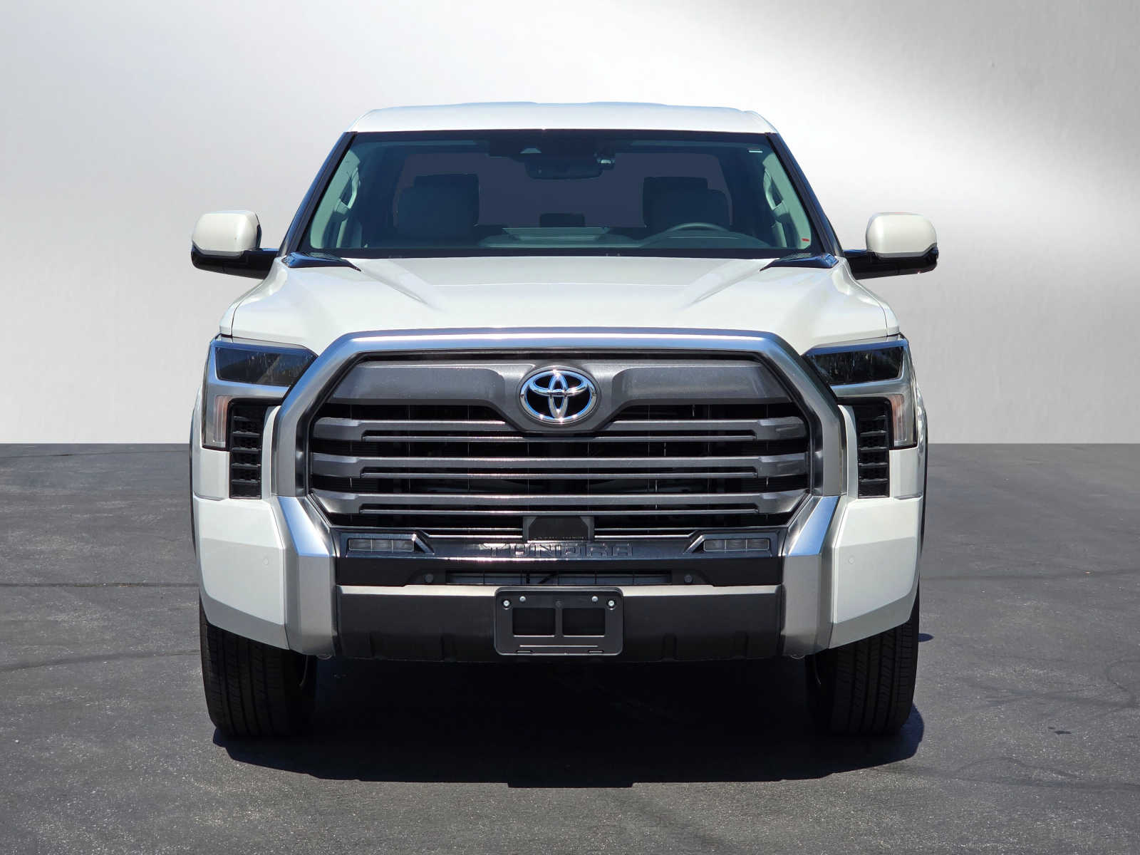 2024 Toyota Tundra Limited Hybrid CrewMax 5.5 Bed 8