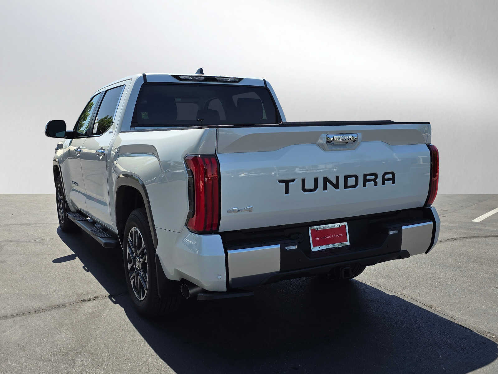 2024 Toyota Tundra Limited Hybrid CrewMax 5.5 Bed 3