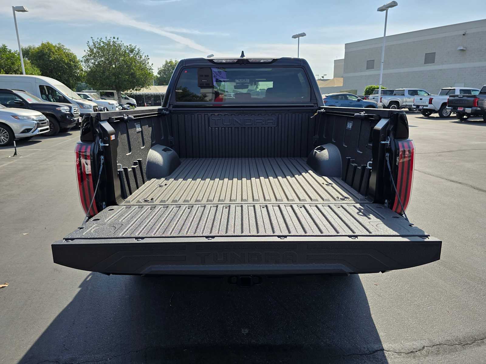 2025 Toyota Tundra Platinum CrewMax 5.5 Bed 15