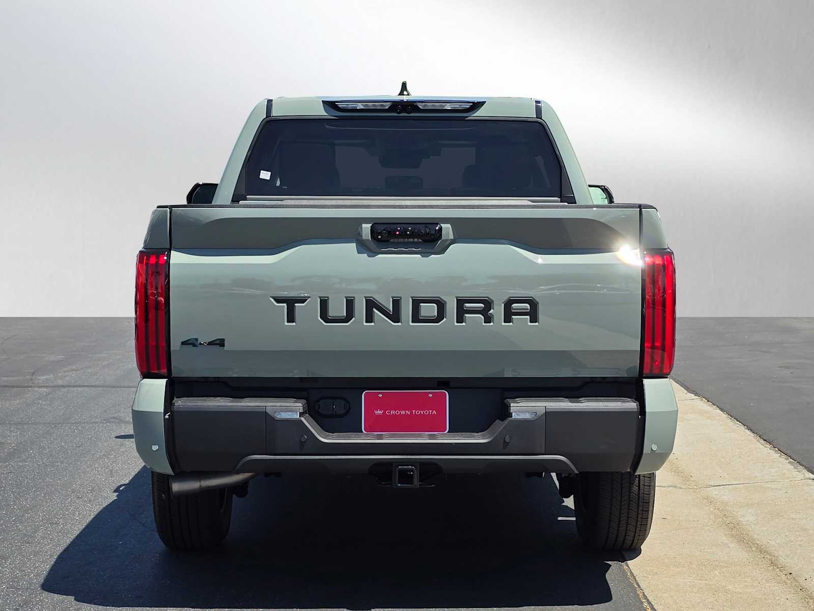 2024 Toyota Tundra Limited CrewMax 5.5 Bed 4