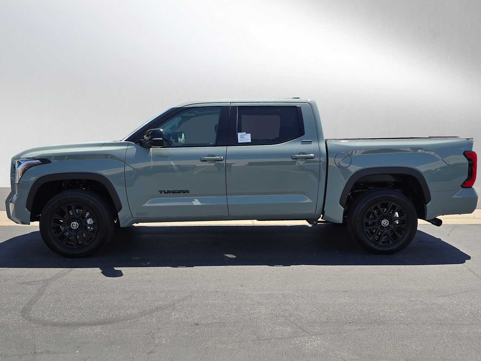 2024 Toyota Tundra Limited CrewMax 5.5 Bed 2