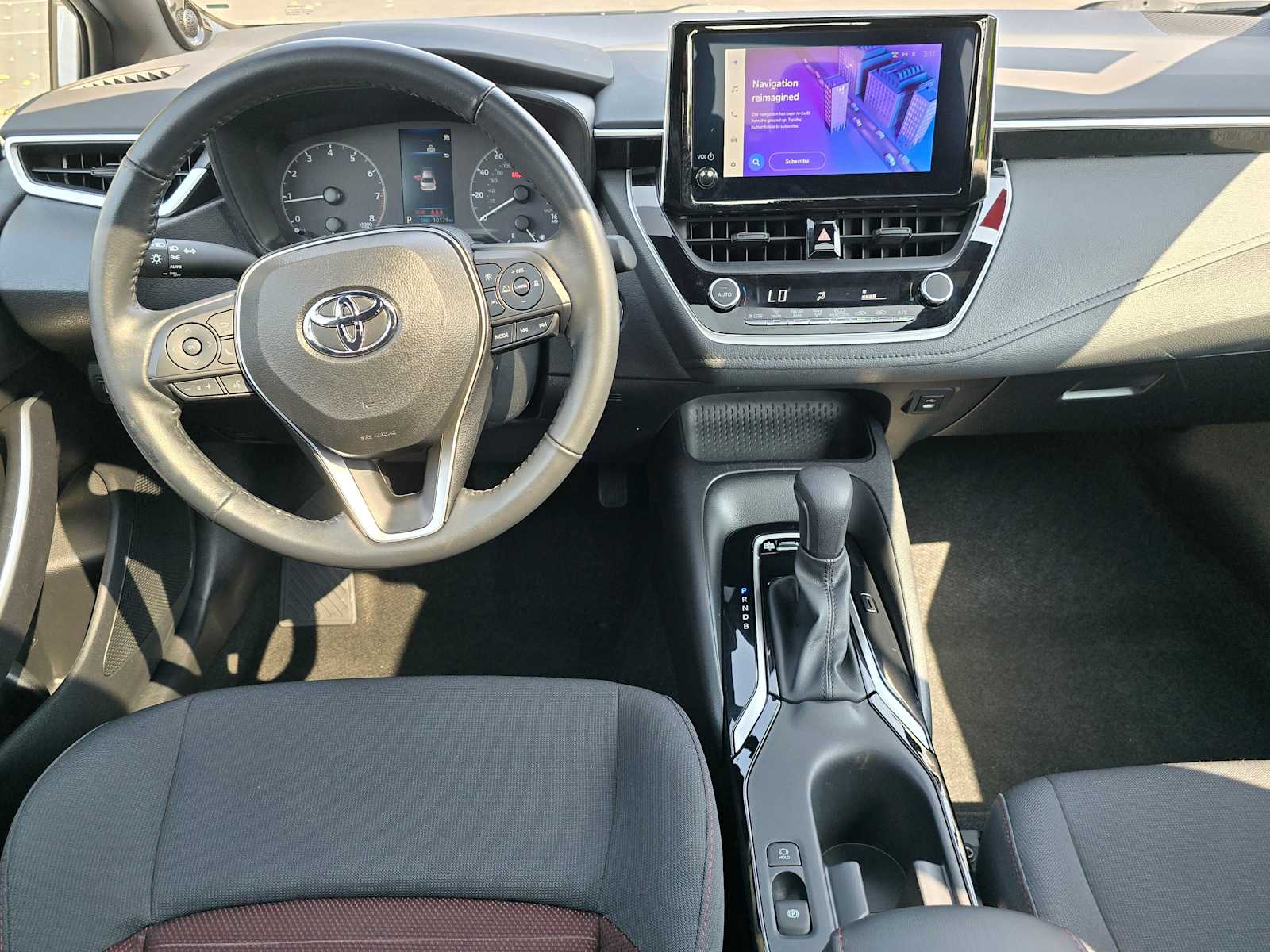 2023 Toyota Corolla SE 18