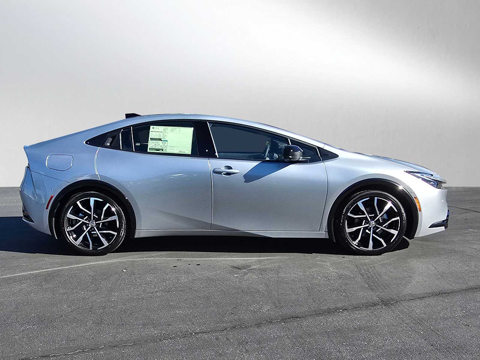 2024 Toyota Prius Prime XSE Premium 6