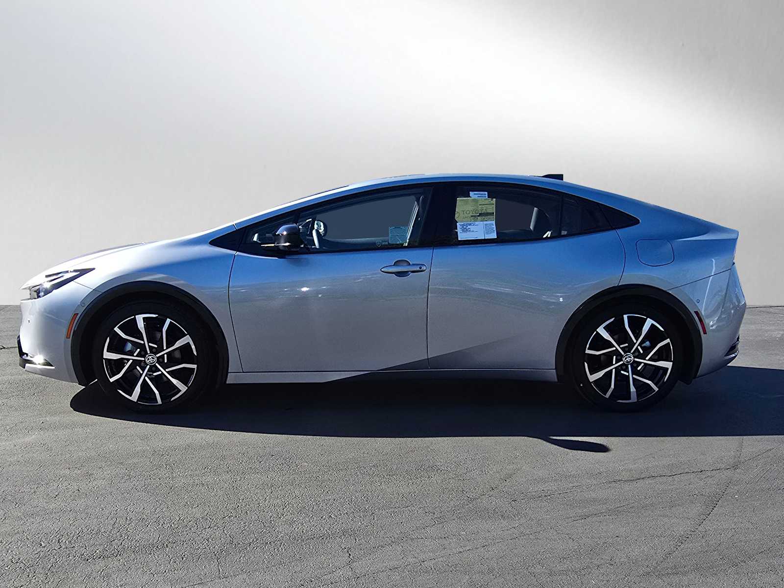 2024 Toyota Prius Prime XSE Premium 2