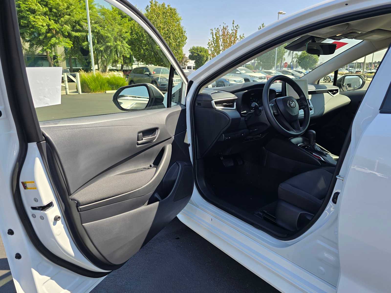 2024 Toyota Corolla Hybrid LE 19