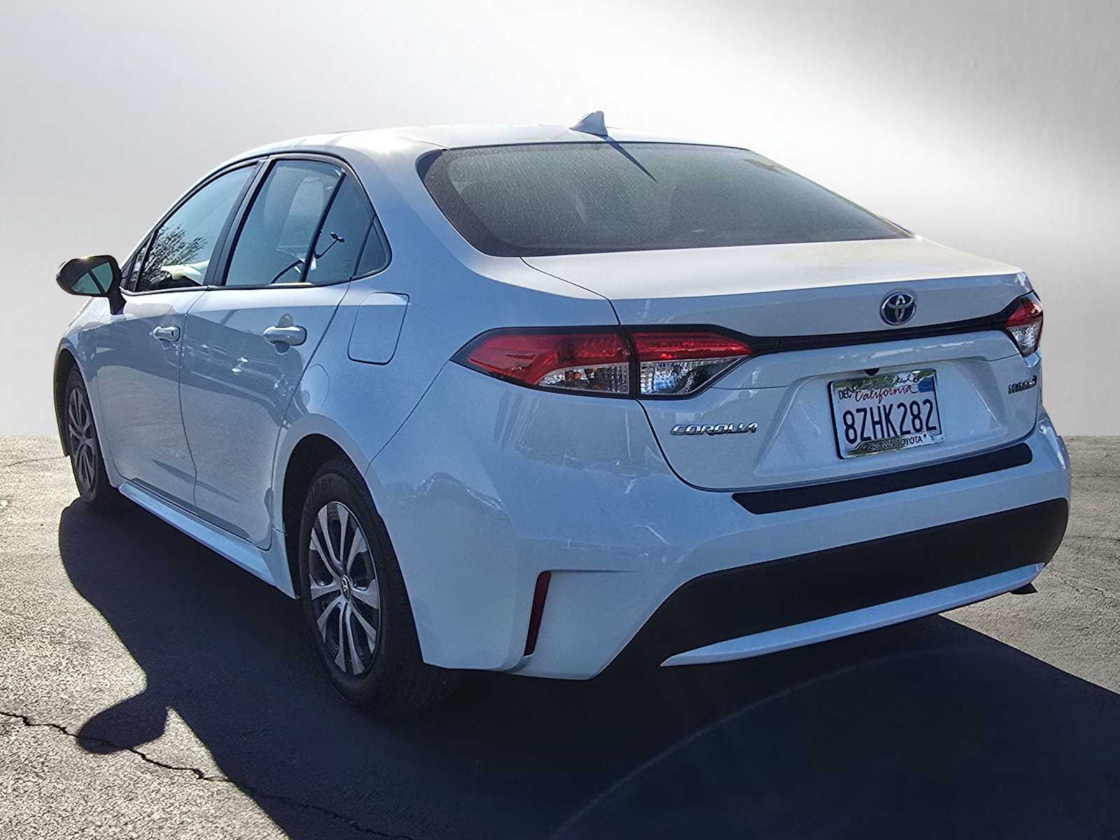 2022 Toyota Corolla Hybrid LE 3