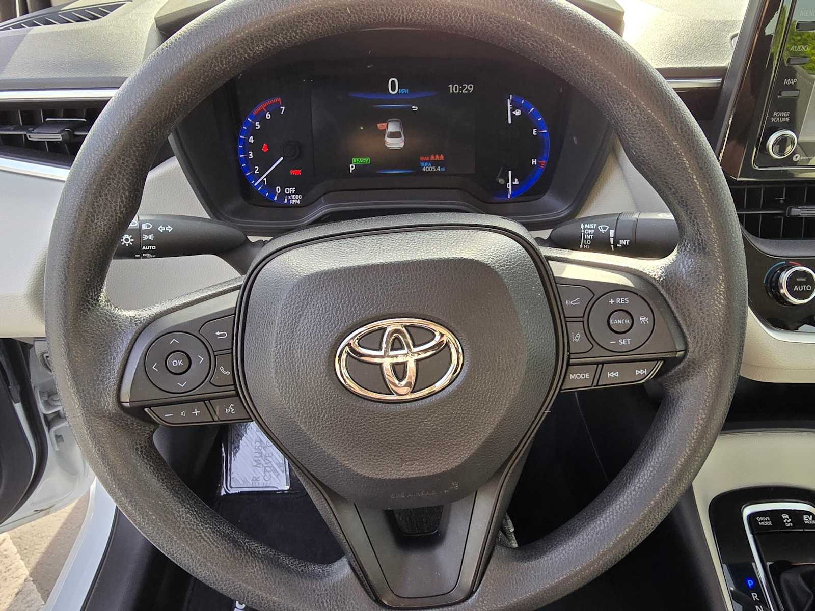 2022 Toyota Corolla Hybrid LE 22