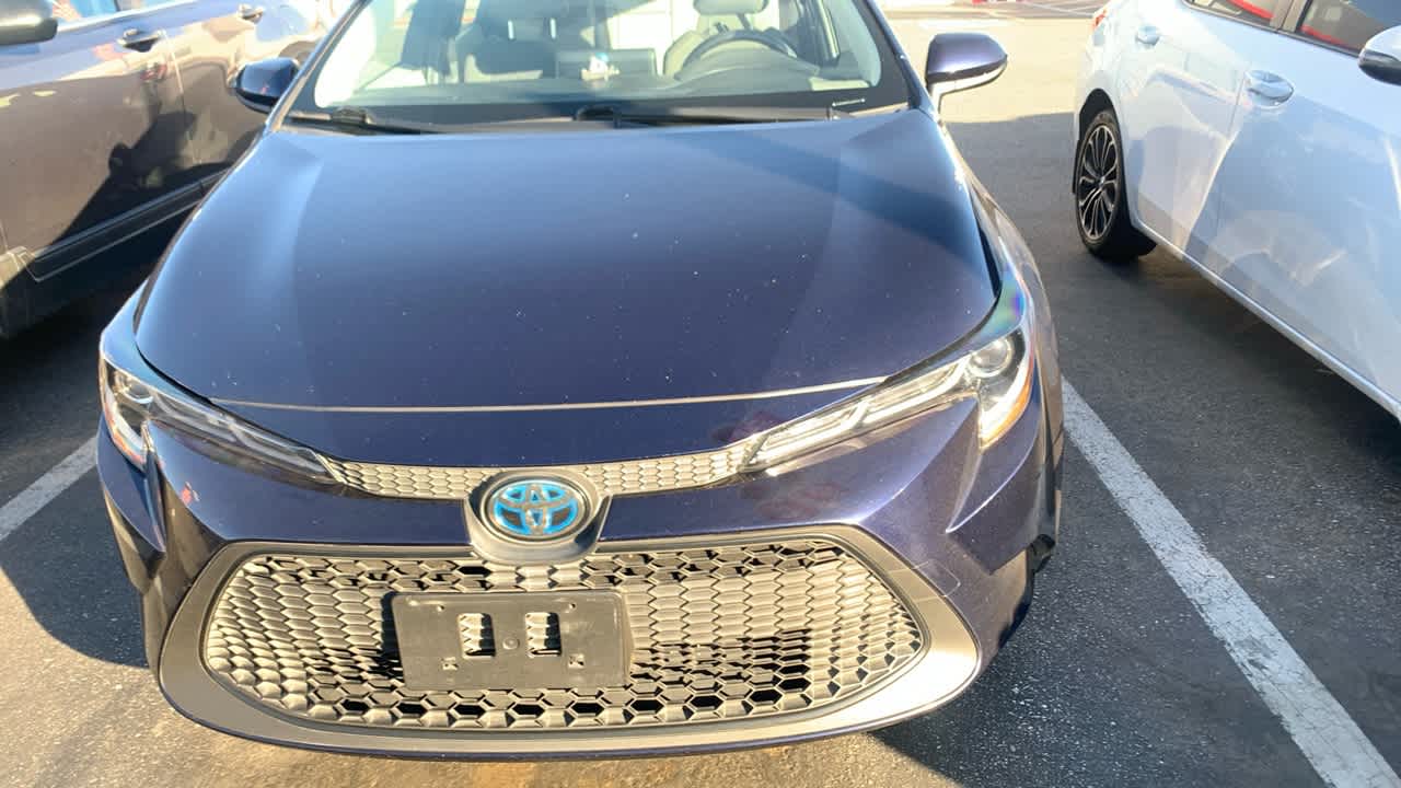 2022 Toyota Corolla Hybrid LE 2