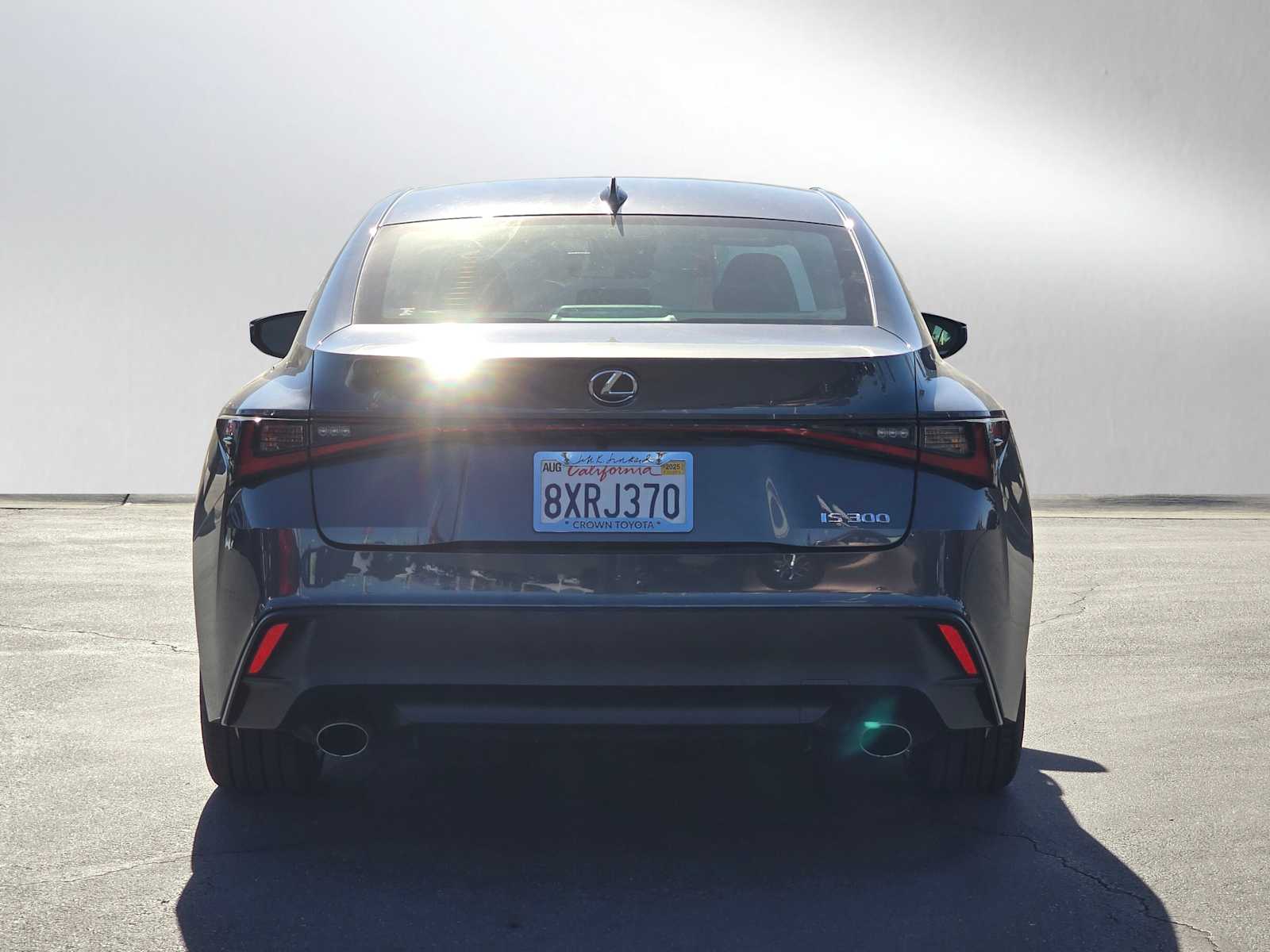 2021 Lexus IS  4