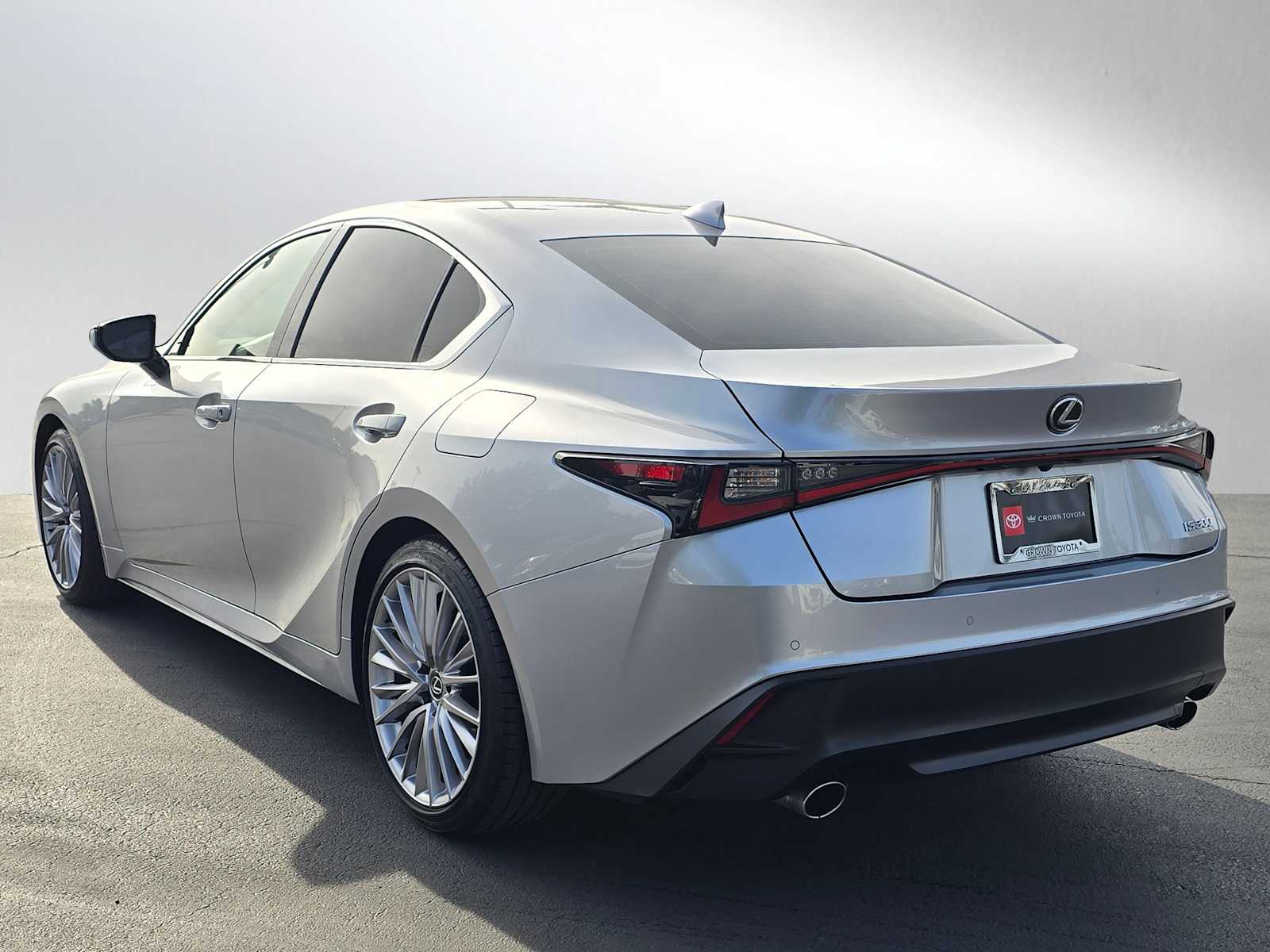 2023 Lexus IS  3