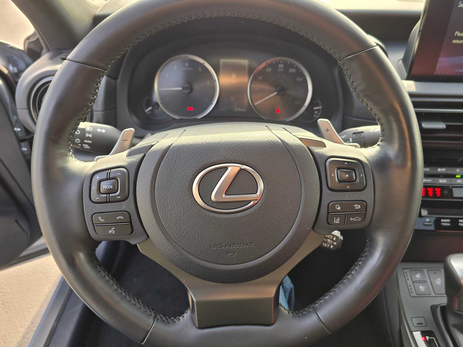 2023 Lexus IS  22