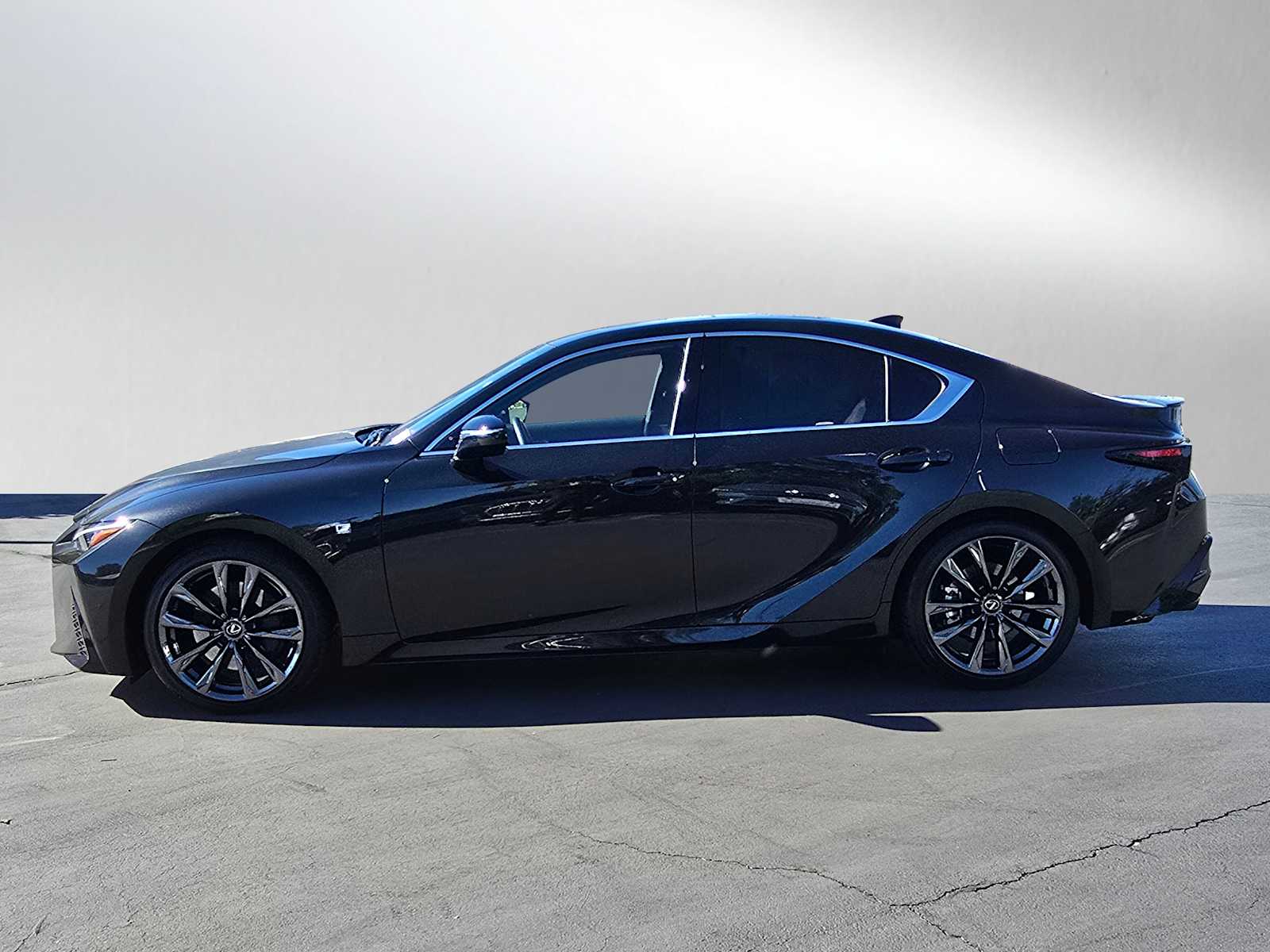 2023 Lexus IS F SPORT 2