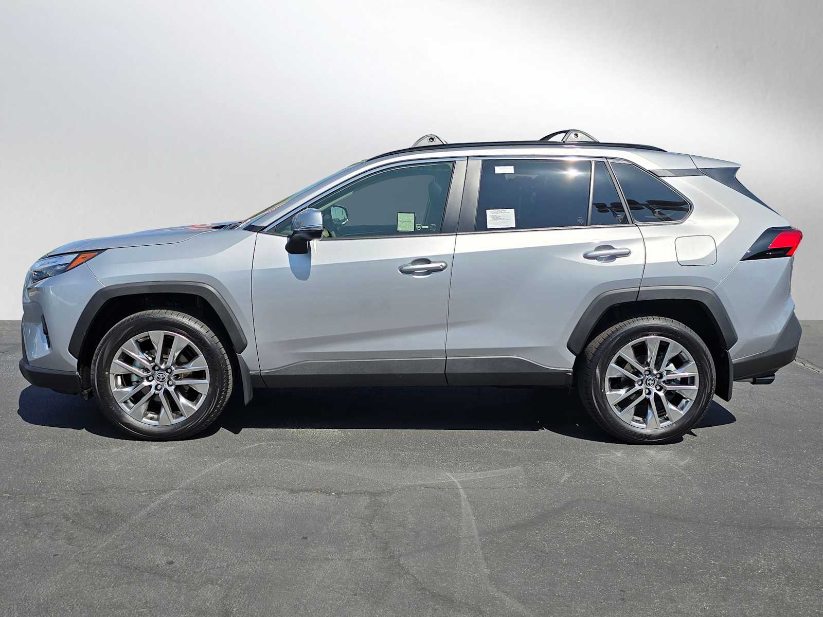 2024 Toyota RAV4 XLE Premium 2