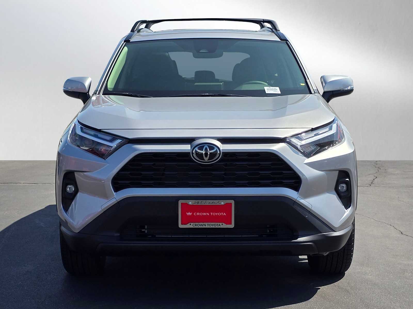 2024 Toyota RAV4 XLE Premium 8